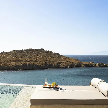 Waterfront With Private Pool Vila